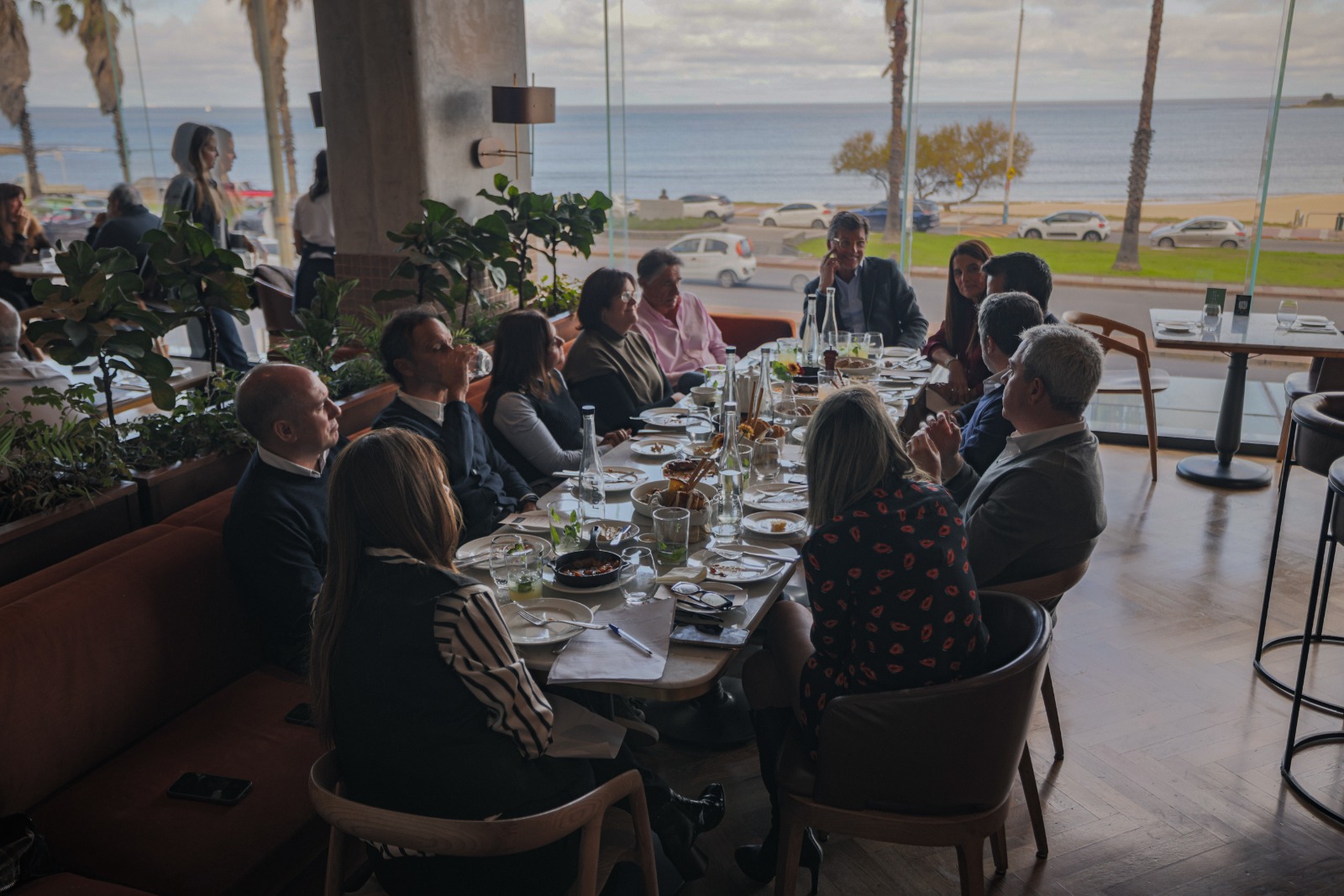 Participantes de Almuerzo CORPO en el restaurante Cauce de Hotel Costanero MGallery